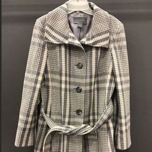 Armpit to armpit: 19.5”. shoulder: 18”, length 38”